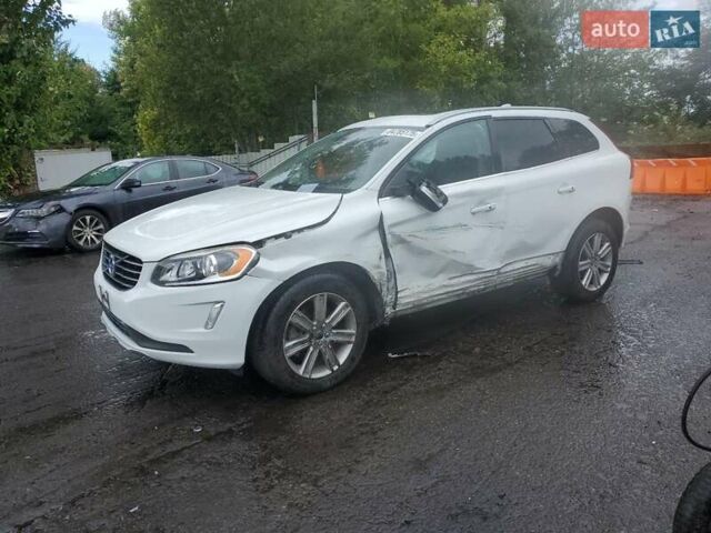 Белый Вольво ХС60, объемом двигателя 2.5 л и пробегом 124 тыс. км за 3000 $, фото 1 на Automoto.ua