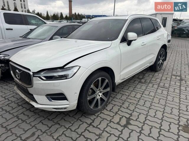 Белый Вольво ХС60, объемом двигателя 2 л и пробегом 214 тыс. км за 22400 $, фото 1 на Automoto.ua