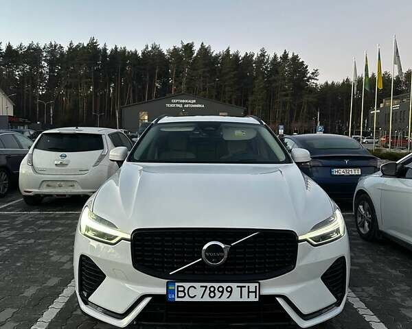 Білий Вольво ХС60, об'ємом двигуна 1.97 л та пробігом 31 тис. км за 35600 $, фото 1 на Automoto.ua