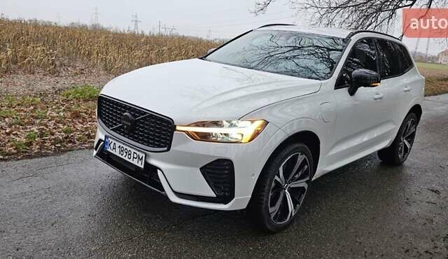 Белый Вольво ХС60, объемом двигателя 2 л и пробегом 29 тыс. км за 52000 $, фото 1 на Automoto.ua