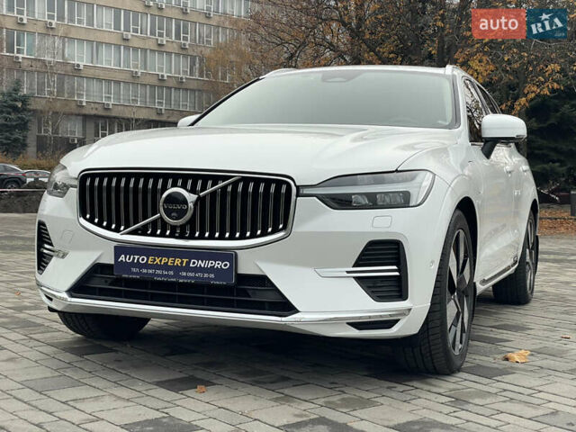 Белый Вольво ХС60, объемом двигателя 2 л и пробегом 15 тыс. км за 66000 $, фото 1 на Automoto.ua