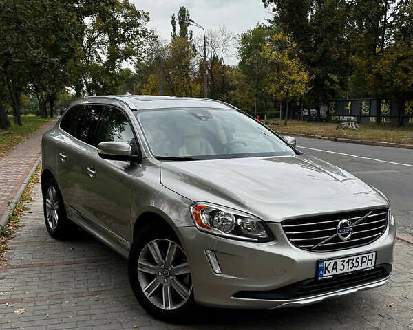 Бежевый Вольво ХС60, объемом двигателя 1.97 л и пробегом 211 тыс. км за 17000 $, фото 1 на Automoto.ua
