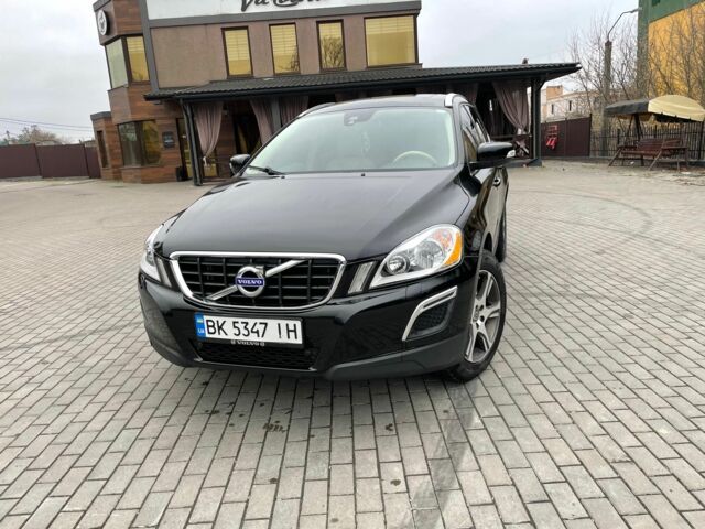Черный Вольво ХС60, объемом двигателя 3 л и пробегом 230 тыс. км за 12844 $, фото 1 на Automoto.ua