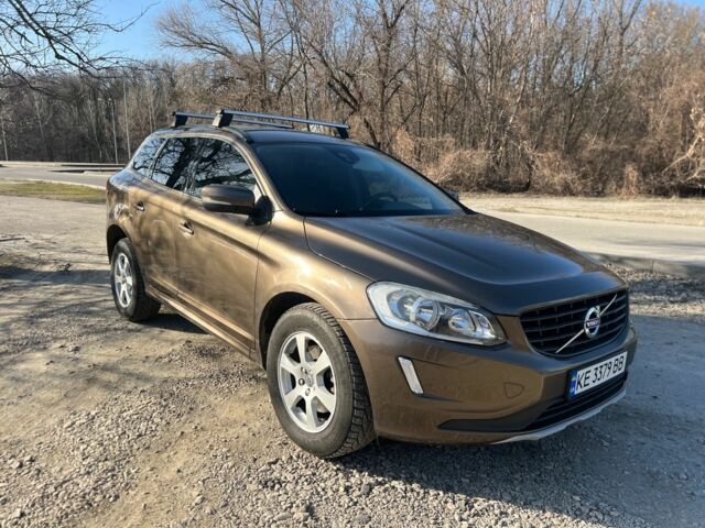 Коричневый Вольво ХС60, объемом двигателя 2 л и пробегом 220 тыс. км за 15500 $, фото 1 на Automoto.ua
