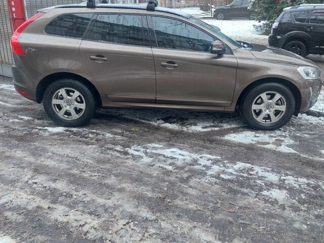 Коричневый Вольво ХС60, объемом двигателя 2 л и пробегом 220 тыс. км за 22500 $, фото 1 на Automoto.ua