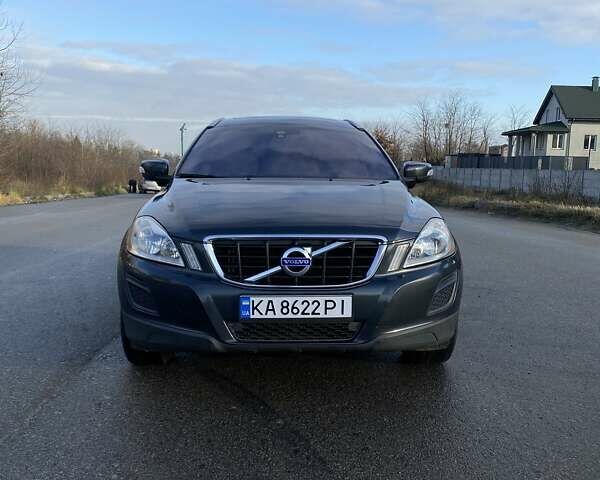 Серый Вольво ХС60, объемом двигателя 3.2 л и пробегом 141 тыс. км за 10500 $, фото 1 на Automoto.ua