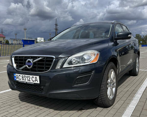 Серый Вольво ХС60, объемом двигателя 2.4 л и пробегом 285 тыс. км за 14200 $, фото 1 на Automoto.ua