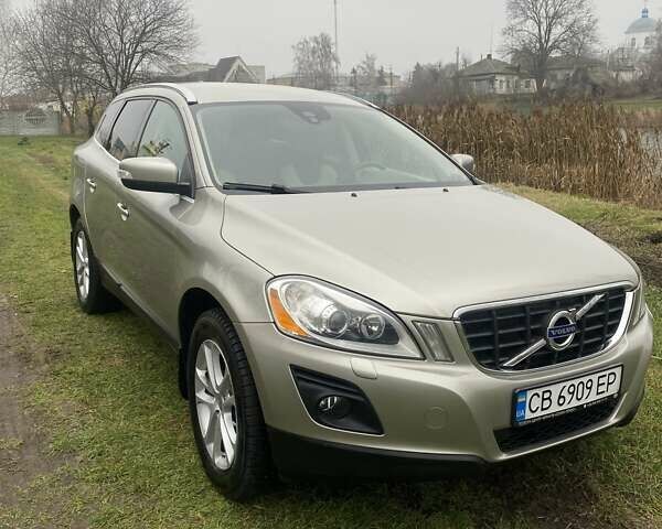 Серый Вольво ХС60, объемом двигателя 2.95 л и пробегом 243 тыс. км за 15000 $, фото 1 на Automoto.ua