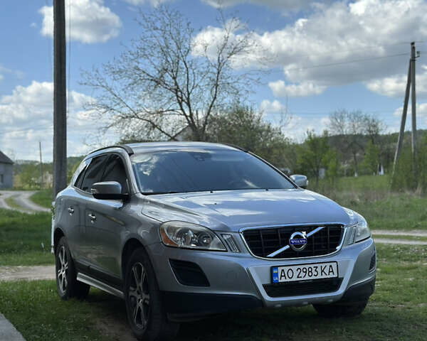 Серый Вольво ХС60, объемом двигателя 2.4 л и пробегом 417 тыс. км за 15500 $, фото 1 на Automoto.ua