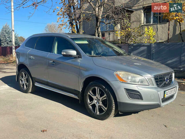 Серый Вольво ХС60, объемом двигателя 2.4 л и пробегом 310 тыс. км за 13500 $, фото 1 на Automoto.ua