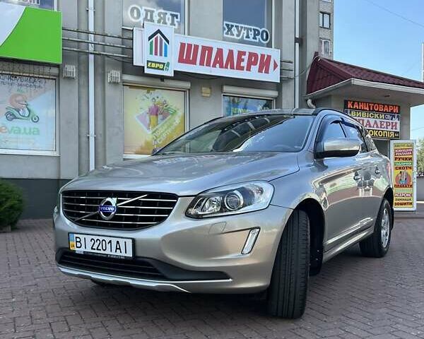 Серый Вольво ХС60, объемом двигателя 2.4 л и пробегом 210 тыс. км за 17717 $, фото 1 на Automoto.ua