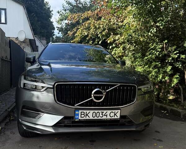 Серый Вольво ХС60, объемом двигателя 2 л и пробегом 184 тыс. км за 28000 $, фото 1 на Automoto.ua