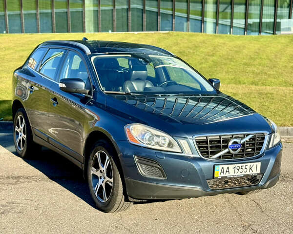 Синий Вольво ХС60, объемом двигателя 2.4 л и пробегом 153 тыс. км за 14700 $, фото 1 на Automoto.ua