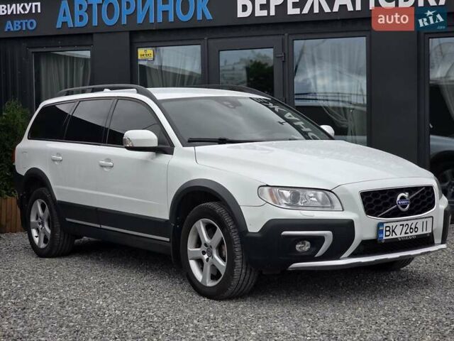 Білий Вольво ХС70, об'ємом двигуна 2.4 л та пробігом 292 тис. км за 19499 $, фото 1 на Automoto.ua