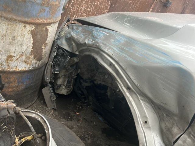 Бежевый Вольво ХС70, объемом двигателя 2.4 л и пробегом 350 тыс. км за 4444 $, фото 1 на Automoto.ua