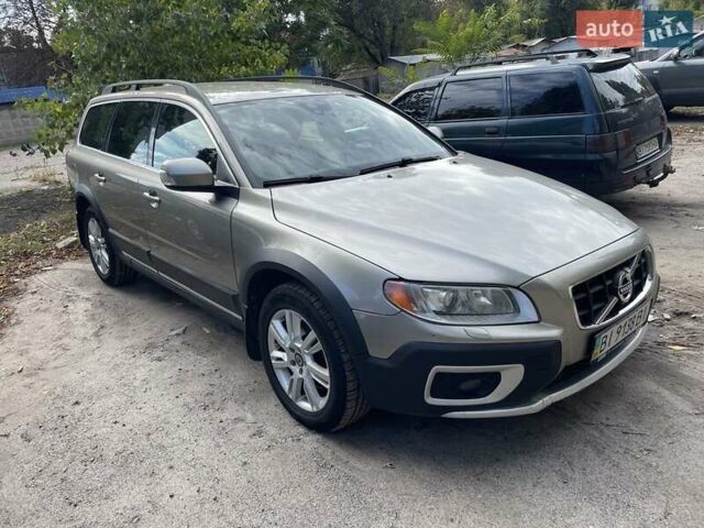Бежевый Вольво ХС70, объемом двигателя 2.4 л и пробегом 310 тыс. км за 13500 $, фото 1 на Automoto.ua