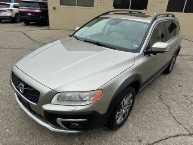 Бежевый Вольво ХС70, объемом двигателя 2 л и пробегом 70 тыс. км за 3000 $, фото 1 на Automoto.ua