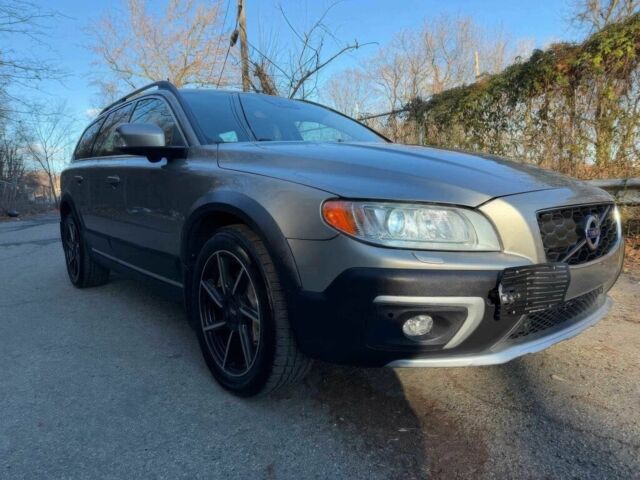 Бежевый Вольво ХС70, объемом двигателя 3 л и пробегом 73 тыс. км за 3000 $, фото 1 на Automoto.ua