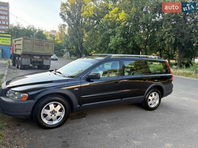 Чорний Вольво ХС70, об'ємом двигуна 2.4 л та пробігом 305 тис. км за 7500 $, фото 1 на Automoto.ua