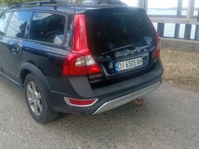 Чорний Вольво ХС70, об'ємом двигуна 2.4 л та пробігом 327 тис. км за 7814 $, фото 1 на Automoto.ua