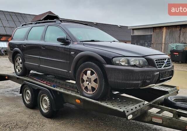 Коричневый Вольво ХС70, объемом двигателя 2.4 л и пробегом 250 тыс. км за 3815 $, фото 1 на Automoto.ua