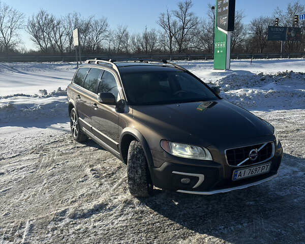 Коричневый Вольво ХС70, объемом двигателя 2.95 л и пробегом 334 тыс. км за 18000 $, фото 1 на Automoto.ua