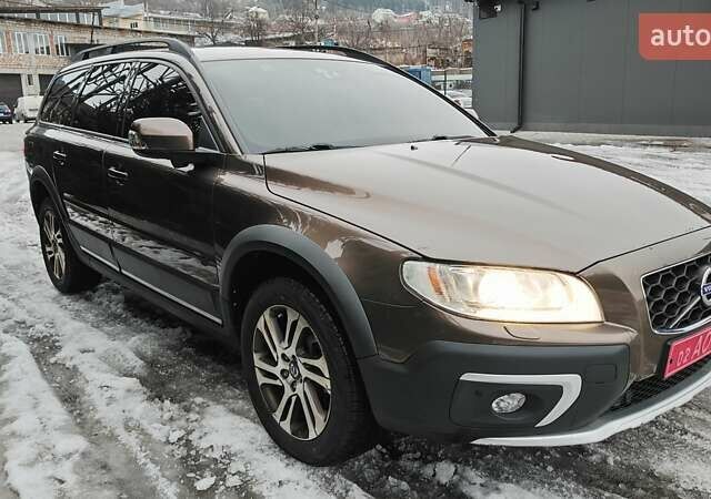 Коричневый Вольво ХС70, объемом двигателя 2 л и пробегом 243 тыс. км за 16900 $, фото 1 на Automoto.ua