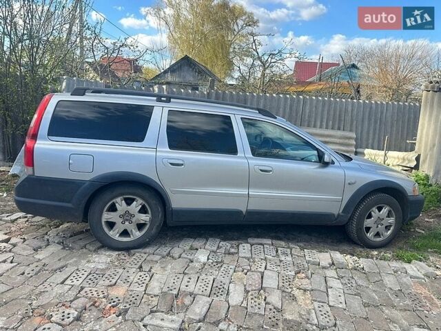 Вольво ХС70, объемом двигателя 2.4 л и пробегом 400 тыс. км за 2261 $, фото 1 на Automoto.ua