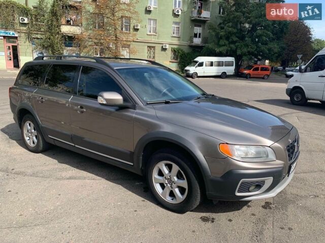Вольво ХС70, объемом двигателя 2.4 л и пробегом 180 тыс. км за 8500 $, фото 1 на Automoto.ua