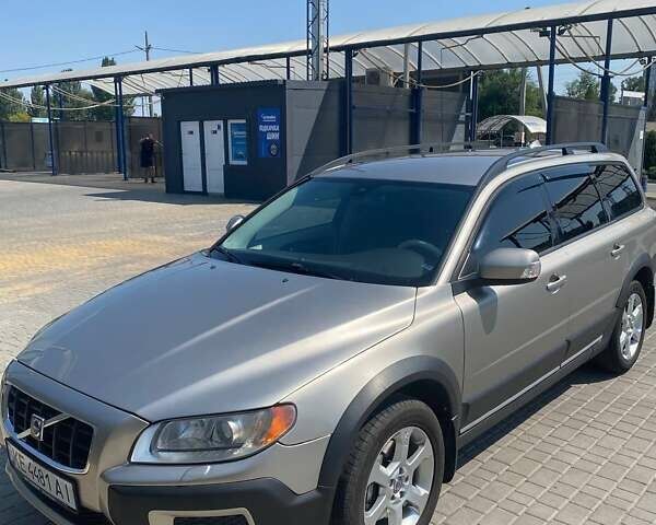 Вольво ХС70, объемом двигателя 2.4 л и пробегом 246 тыс. км за 9550 $, фото 1 на Automoto.ua