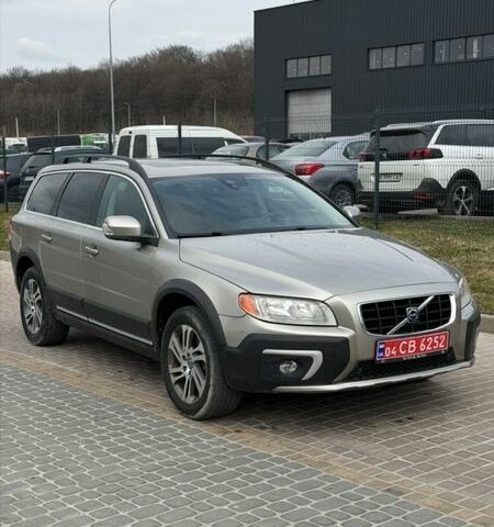 Вольво ХС70, об'ємом двигуна 2 л та пробігом 233 тис. км за 13900 $, фото 1 на Automoto.ua