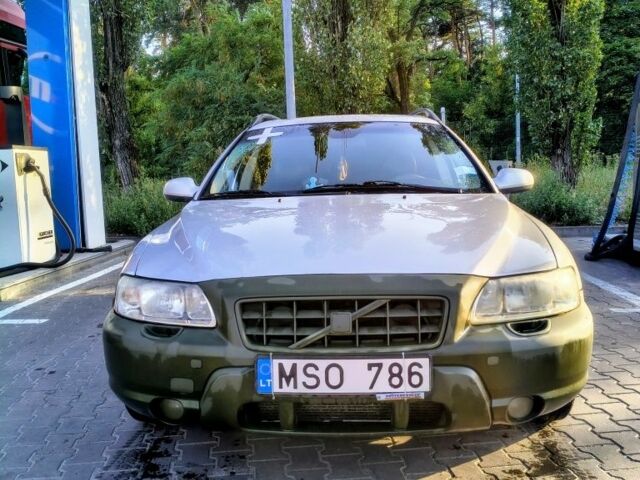 Сірий Вольво ХС70, об'ємом двигуна 2 л та пробігом 400 тис. км за 2808 $, фото 1 на Automoto.ua