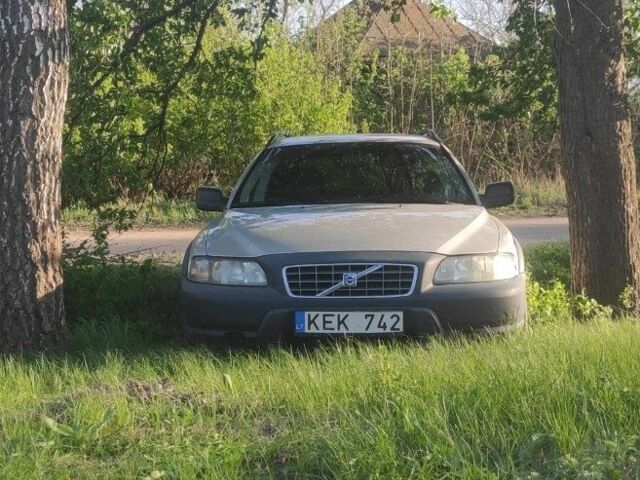 Серый Вольво ХС70, объемом двигателя 2.4 л и пробегом 34 тыс. км за 180000 $, фото 1 на Automoto.ua