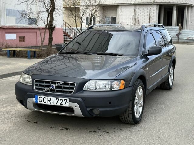 Сірий Вольво ХС70, об'ємом двигуна 2.4 л та пробігом 294 тис. км за 4000 $, фото 1 на Automoto.ua