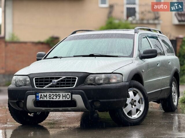 Сірий Вольво ХС70, об'ємом двигуна 2.52 л та пробігом 305 тис. км за 4999 $, фото 1 на Automoto.ua