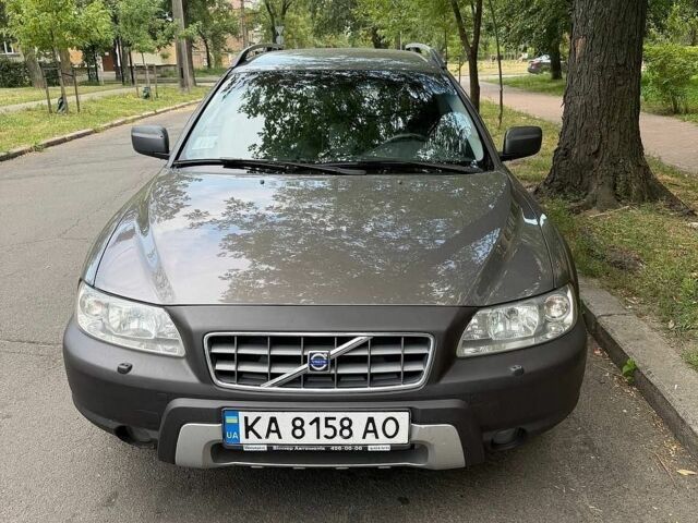 Сірий Вольво ХС70, об'ємом двигуна 2.5 л та пробігом 166 тис. км за 10500 $, фото 1 на Automoto.ua