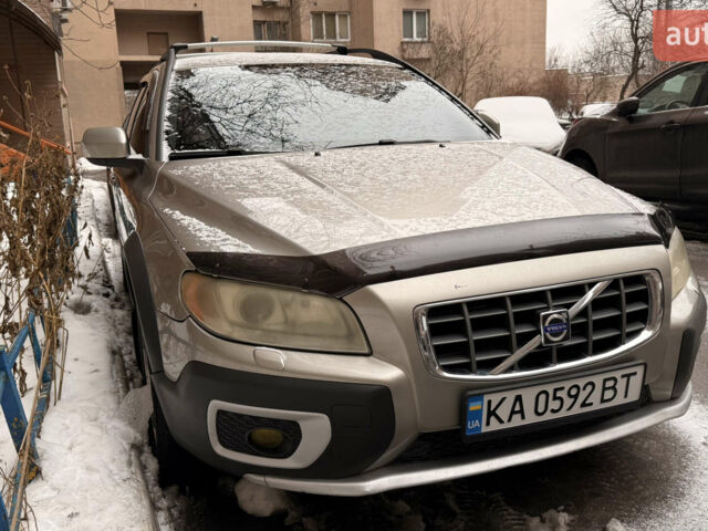 Серый Вольво ХС70, объемом двигателя 3.2 л и пробегом 319 тыс. км за 7000 $, фото 1 на Automoto.ua