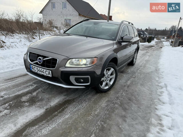 Сірий Вольво ХС70, об'ємом двигуна 2.4 л та пробігом 283 тис. км за 11500 $, фото 1 на Automoto.ua