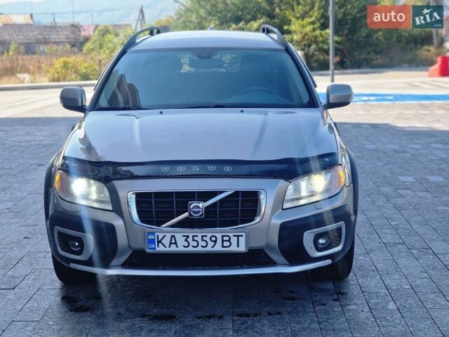 Серый Вольво ХС70, объемом двигателя 3.19 л и пробегом 350 тыс. км за 8800 $, фото 1 на Automoto.ua