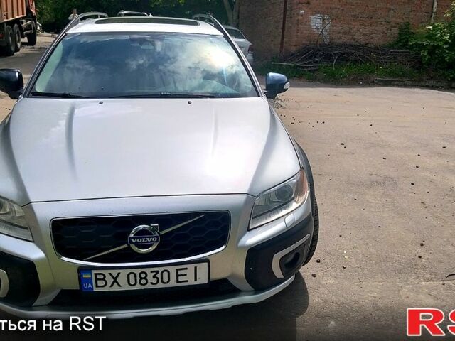 Сірий Вольво ХС70, об'ємом двигуна 2.4 л та пробігом 415 тис. км за 11000 $, фото 1 на Automoto.ua