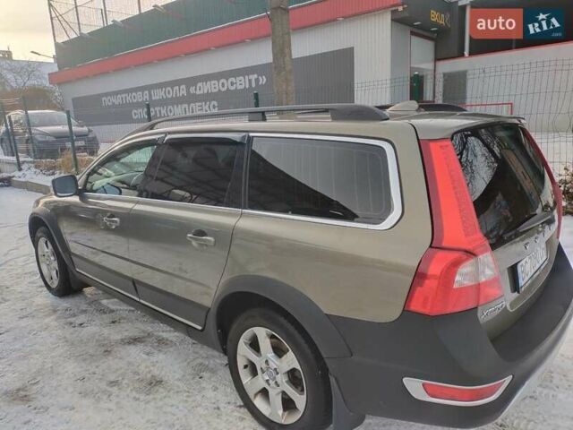 Серый Вольво ХС70, объемом двигателя 2.4 л и пробегом 347 тыс. км за 13888 $, фото 1 на Automoto.ua