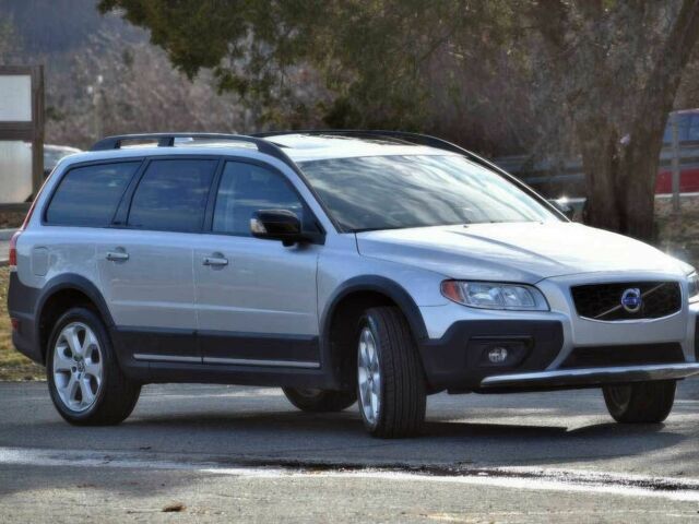 Сірий Вольво ХС70, об'ємом двигуна 2.5 л та пробігом 75 тис. км за 3500 $, фото 1 на Automoto.ua