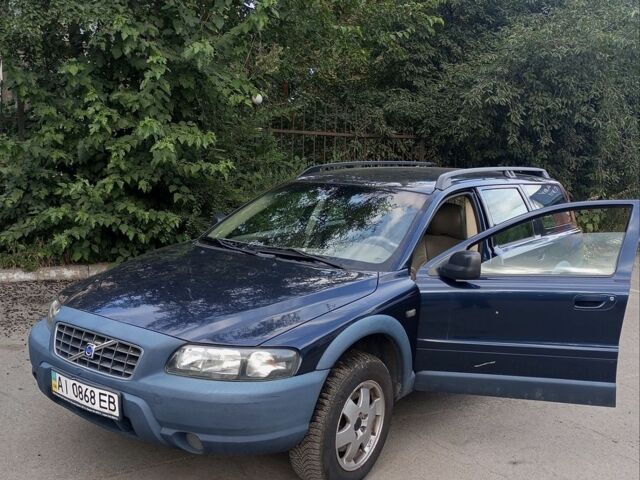 Синий Вольво ХС70, объемом двигателя 2.44 л и пробегом 379 тыс. км за 3550 $, фото 1 на Automoto.ua