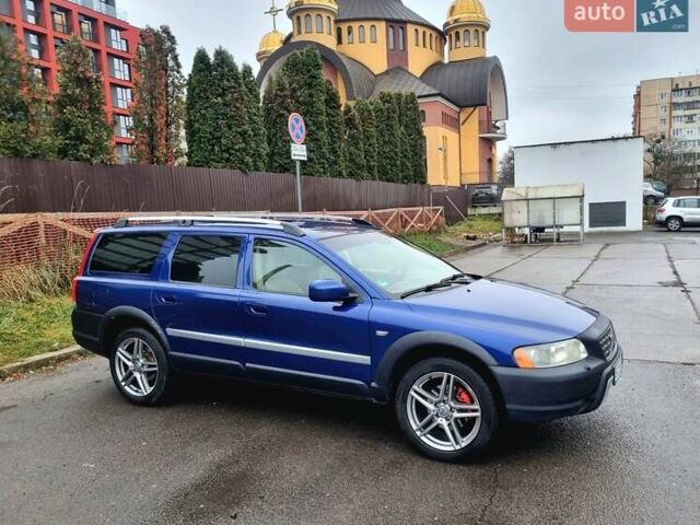 Синий Вольво ХС70, объемом двигателя 2.4 л и пробегом 330 тыс. км за 11499 $, фото 1 на Automoto.ua