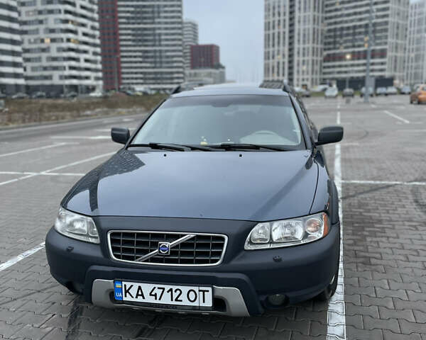 Синій Вольво ХС70, об'ємом двигуна 2.5 л та пробігом 290 тис. км за 4800 $, фото 1 на Automoto.ua