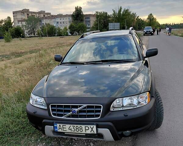 Зелений Вольво ХС70, об'ємом двигуна 2.4 л та пробігом 236 тис. км за 13500 $, фото 1 на Automoto.ua