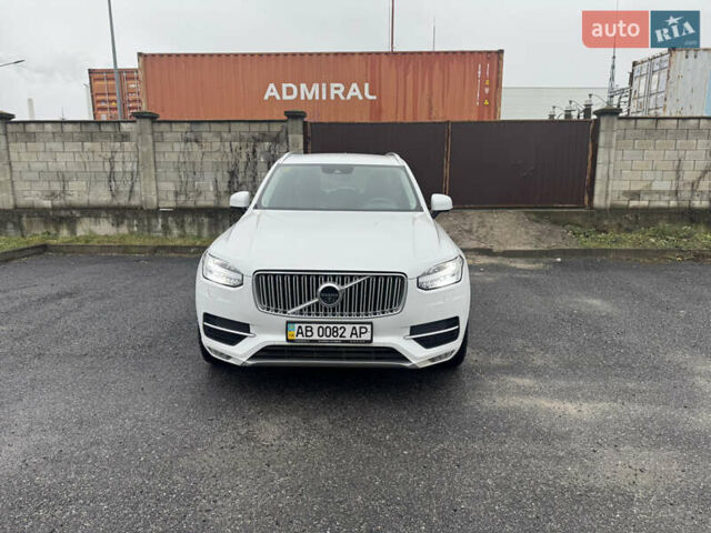 Белый Вольво ХС90, объемом двигателя 1.97 л и пробегом 176 тыс. км за 31999 $, фото 1 на Automoto.ua