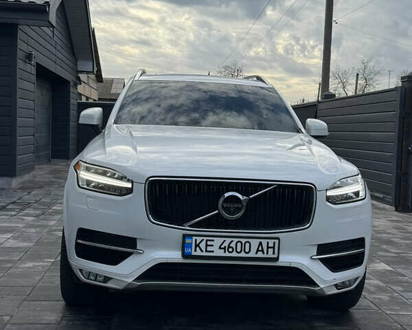 Білий Вольво ХС90, об'ємом двигуна 2 л та пробігом 133 тис. км за 23500 $, фото 1 на Automoto.ua