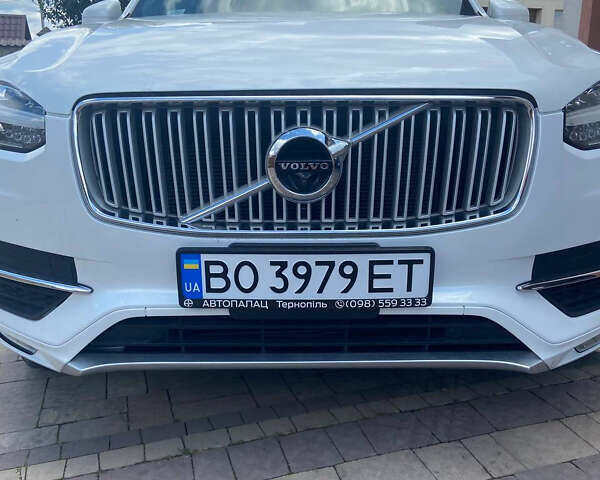 Белый Вольво ХС90, объемом двигателя 1.97 л и пробегом 115 тыс. км за 34000 $, фото 1 на Automoto.ua