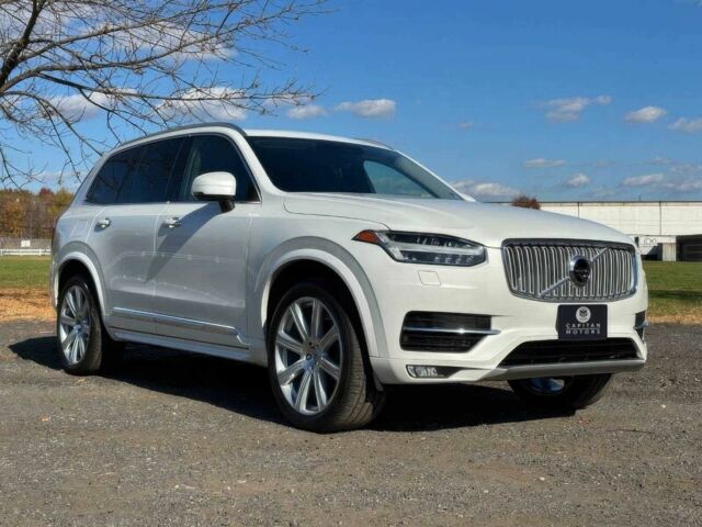 Белый Вольво ХС90, объемом двигателя 2 л и пробегом 85 тыс. км за 17800 $, фото 1 на Automoto.ua